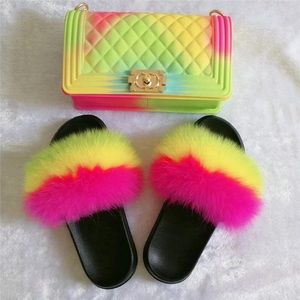 Set purse & fur slides